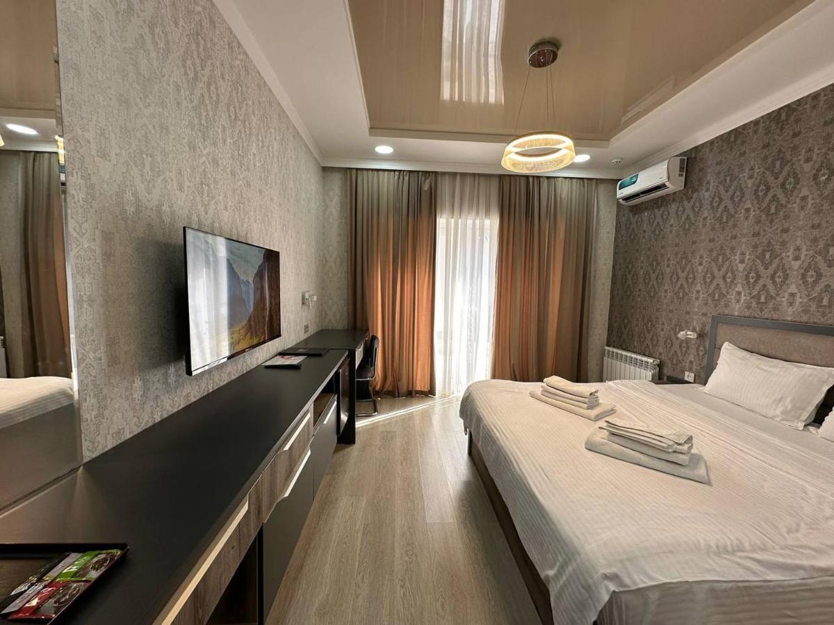 Vip Hotel Tasjkent Exteriör bild
